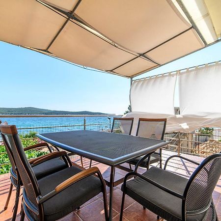 Apartment Seaside Zaboric Exterior photo