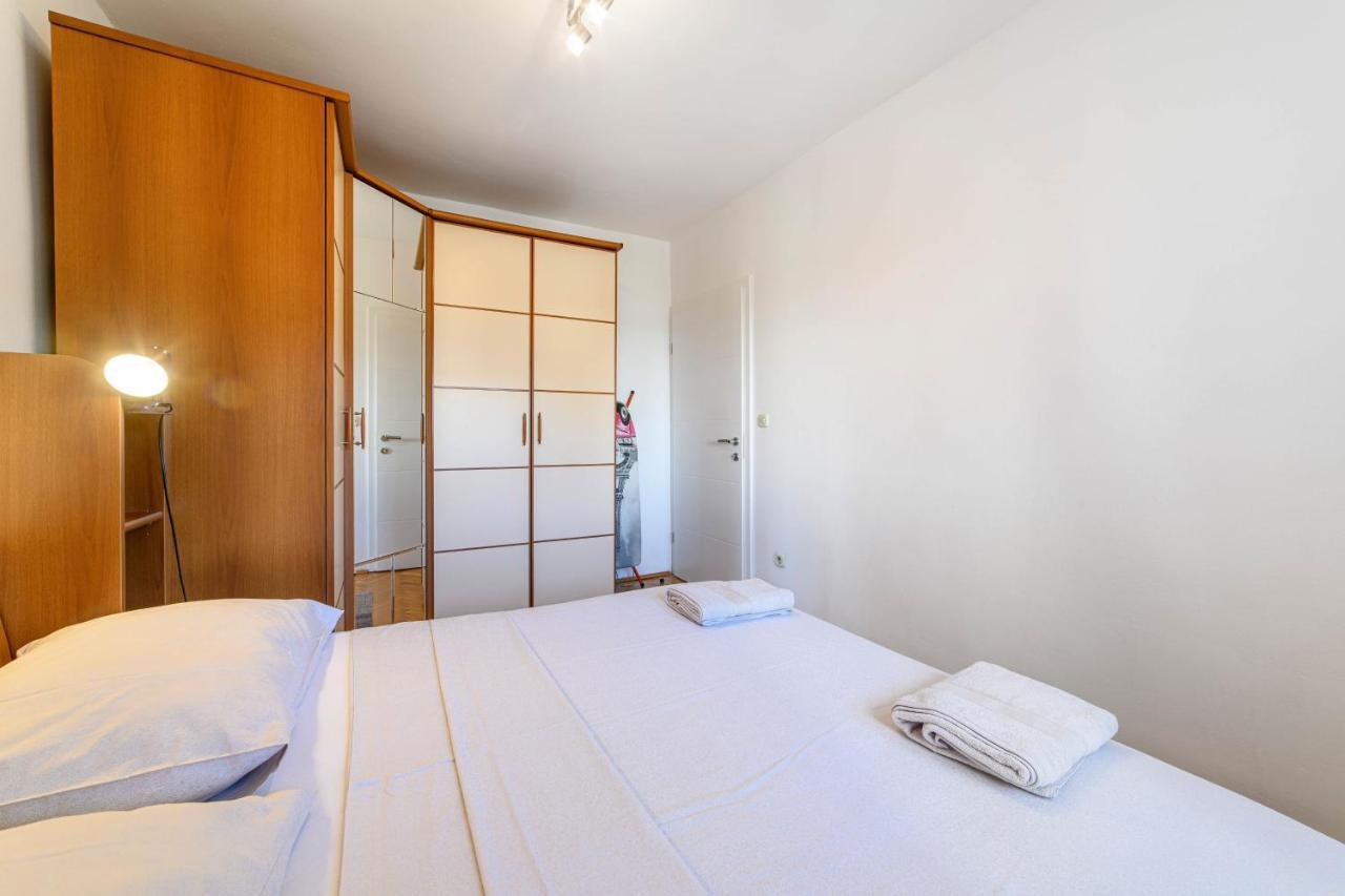 Apartment Seaside Zaboric Exterior photo