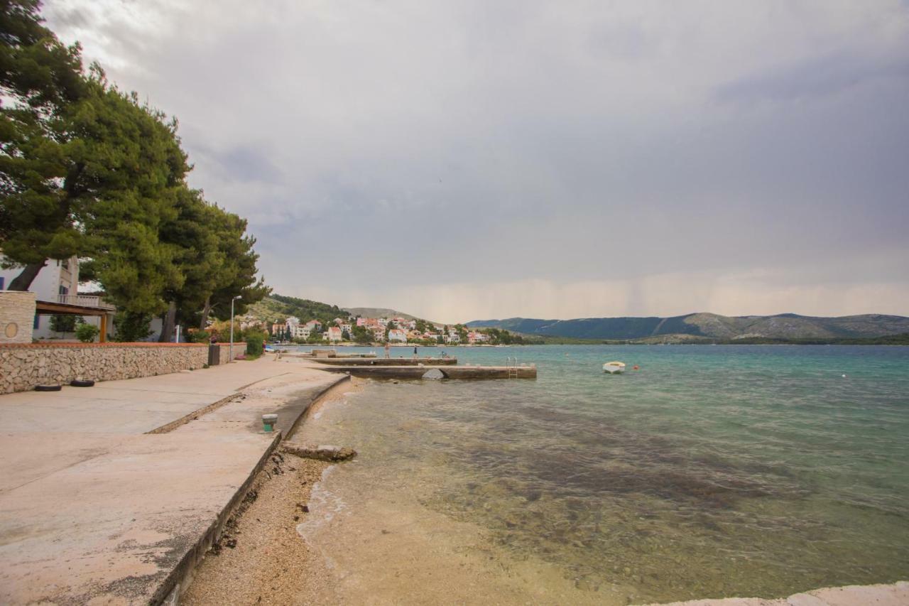 Apartment Seaside Zaboric Exterior photo