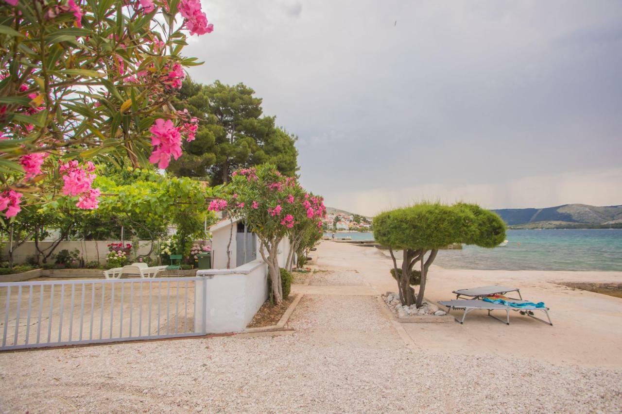 Apartment Seaside Zaboric Exterior photo